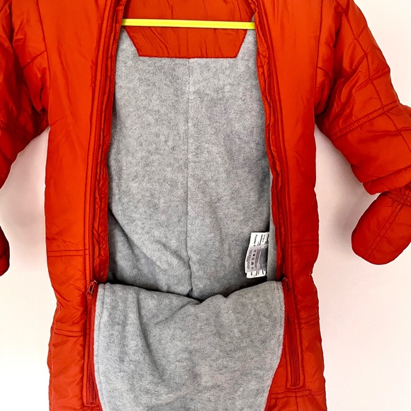 Kids winter body suit. Unisex, size 9-12m. like new condition. Made in Spain - Picture 6 of 11